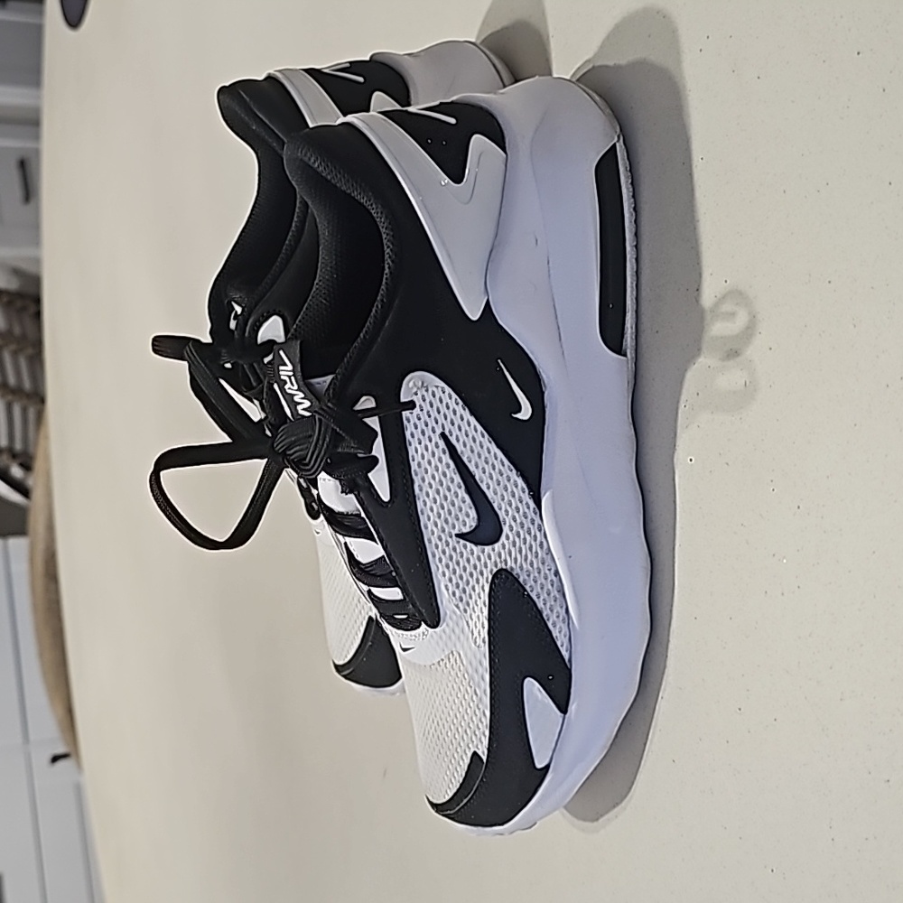 Nike Air Max Bolt 7.5 Women's